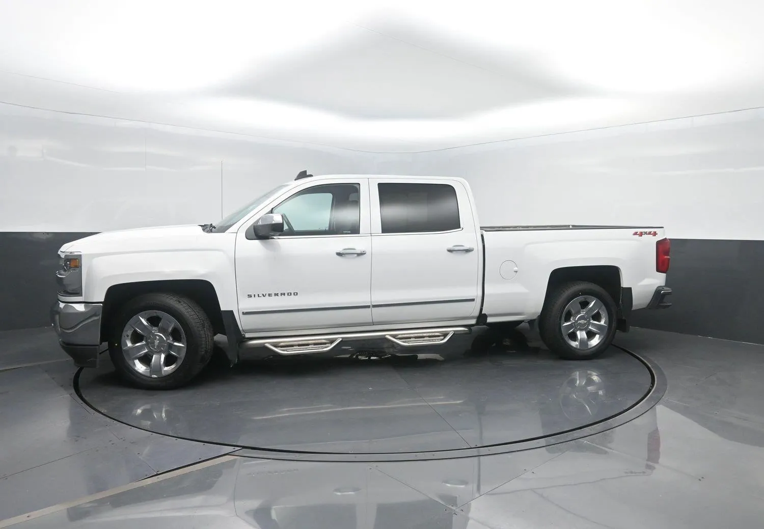 White 2018 Chevrolet Silverado 1500 LTZ for sale in Charles City, IA
