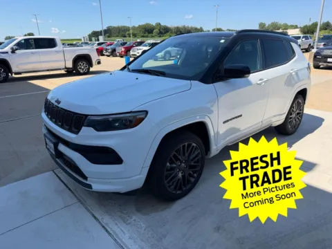 White 2024 Jeep Compass Limited for sale in Charles City, IA