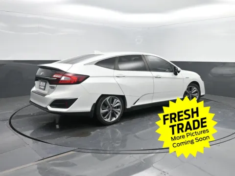 White 2018 Honda Clarity Plug-In Hybrid Touring for sale in Charles City, IA