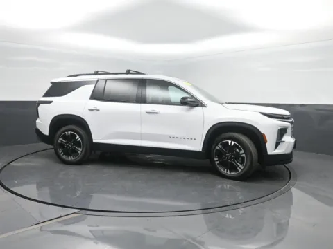 More photos of 2027 Chevrolet Traverse AWD LT at Mike Molstead Chevrolet, GMC, IA