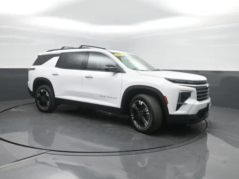 More photos of 2027 Chevrolet Traverse AWD LT at Mike Molstead Chevrolet, GMC, IA