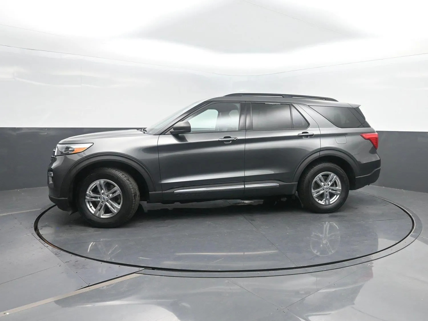 Gray 2020 Ford Explorer XLT for sale in Charles City, IA