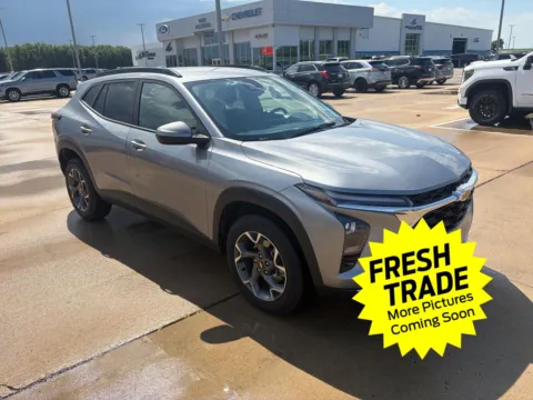 More photos of 2025 Chevrolet Trax LT at Mike Molstead Chevrolet, GMC, IA