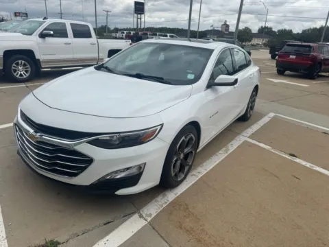 White 2024 Chevrolet Malibu LT for sale in Charles City, IA