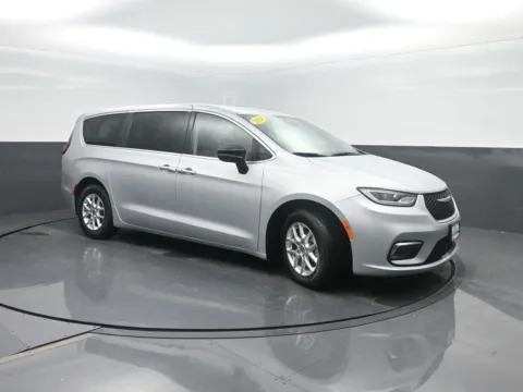 More photos of 2024 Chrysler Pacifica Touring L at Mike Molstead Chevrolet, GMC, IA