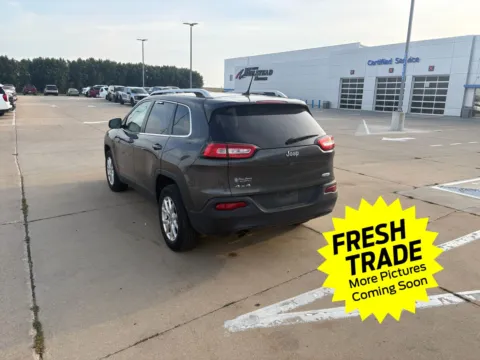 More photos of 2014 Jeep Cherokee Latitude at Mike Molstead Chevrolet, GMC, IA