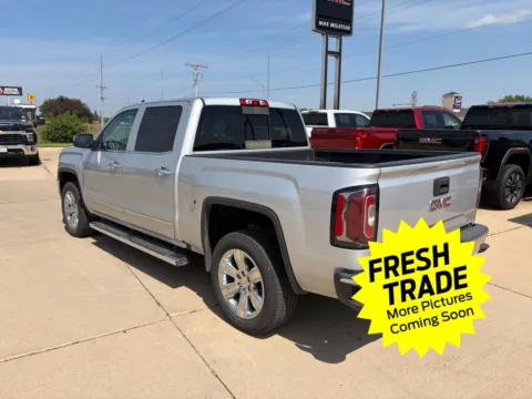 More photos of 2017 GMC SIERRA 1500 SLT at Mike Molstead Chevrolet, GMC, IA
