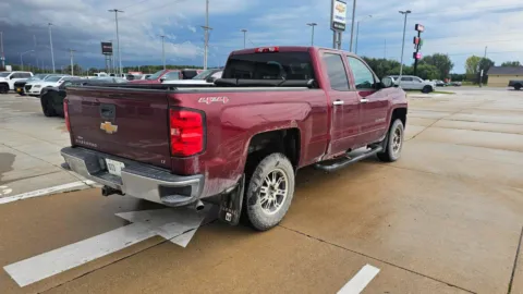 More photos of 2016 Chevrolet Silverado 1500 LT at Mike Molstead Chevrolet, GMC, IA