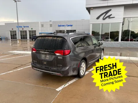 More photos of 2018 Chrysler Pacifica Limited at Mike Molstead Chevrolet, GMC, IA