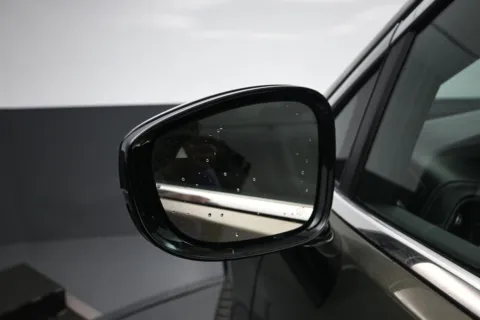 More photos of 2019 Jeep Cherokee Latitude Plus at Mike Molstead Chevrolet, GMC, IA
