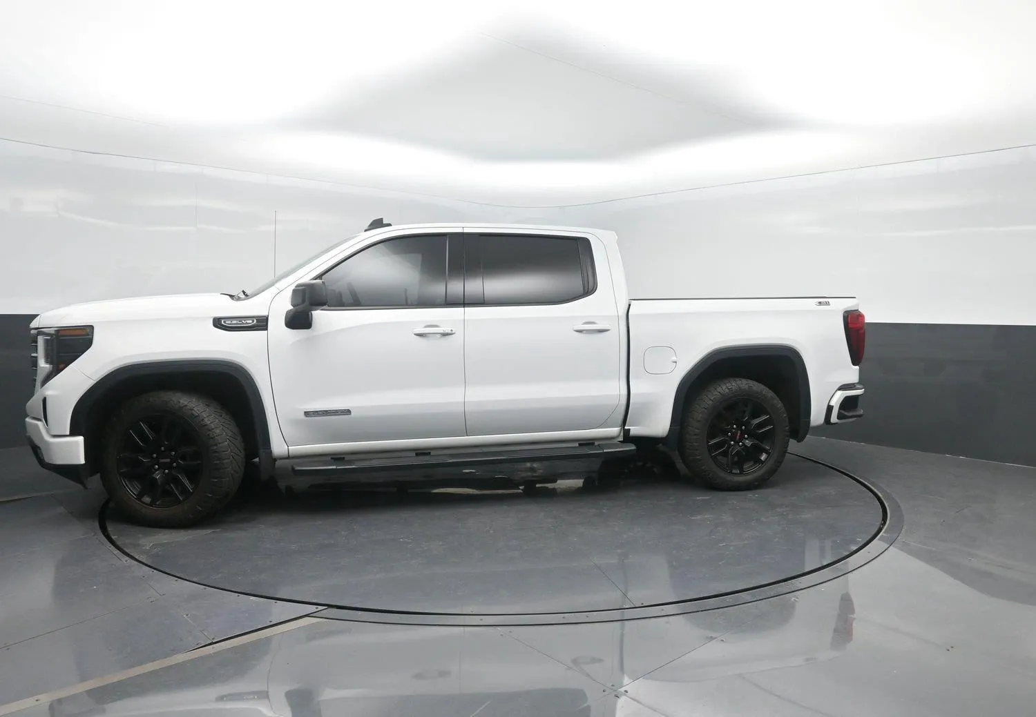 White 2024 GMC Sierra 1500 Elevation for sale in Charles City, IA