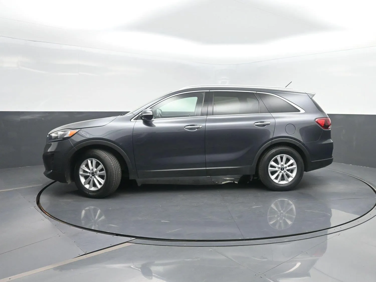 Gray 2020 Kia Sorento LX for sale in Charles City, IA