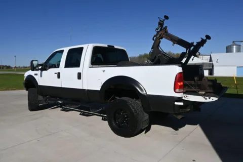 More photos of 2001 Ford Super Duty F-250 Lariat at Mike Molstead Chevrolet, GMC, IA