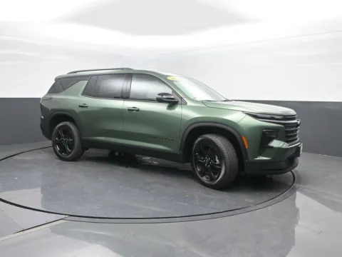More photos of 2027 Chevrolet Traverse AWD LT at Mike Molstead Chevrolet, GMC, IA
