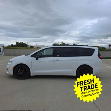 Another view of 2024 Chrysler Pacifica Limited for sale in Charles City, IA at Mike Molstead Chevrolet, GMC