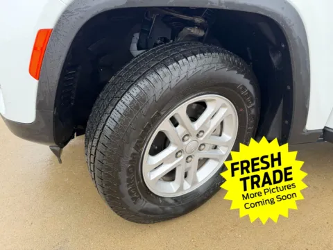 More photos of 2025 JEEP GRAND CHEROKEE Laredo at Mike Molstead Chevrolet, GMC, IA