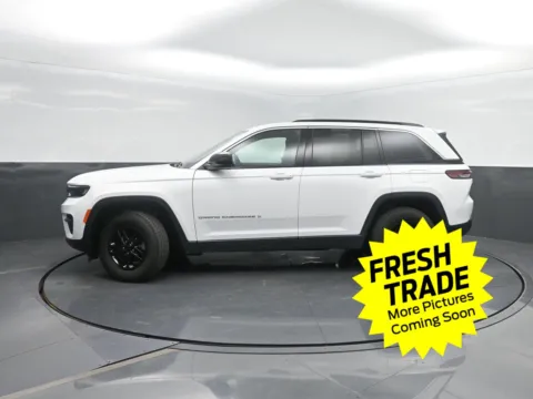 Unknown 2025 JEEP GRAND CHEROKEE Laredo for sale in Charles City, IA