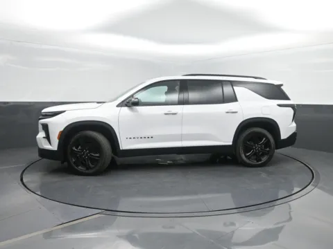 White 2027 Chevrolet Traverse AWD LT for sale in Charles City, IA