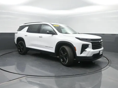 More photos of 2027 Chevrolet Traverse AWD LT at Mike Molstead Chevrolet, GMC, IA