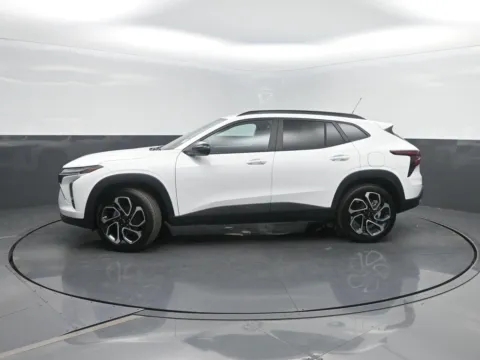 White 2026 Chevrolet Trax 2RS for sale in Charles City, IA