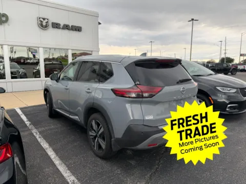 More photos of 2021 Nissan Rogue SL at Mike Molstead Chevrolet, GMC, IA