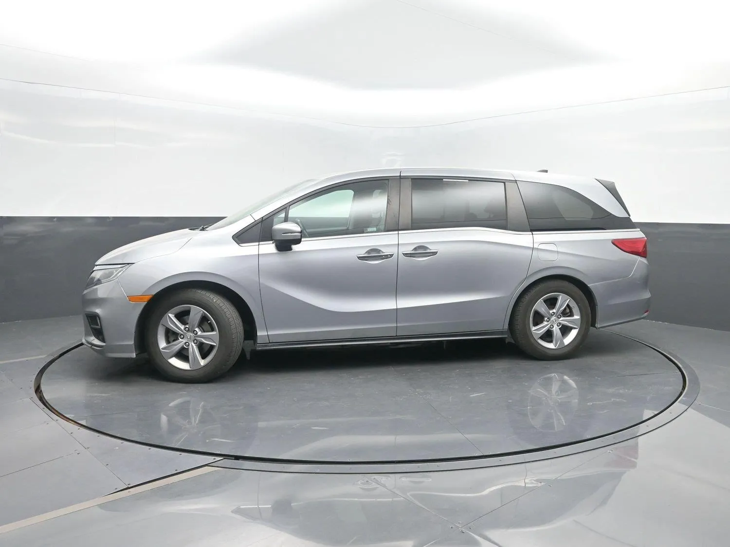 Silver 2018 Honda Odyssey EX-L for sale in Charles City, IA