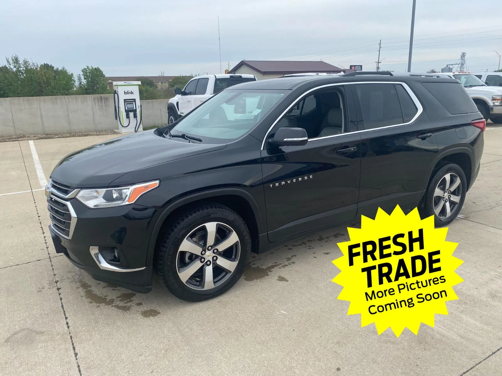 Black 2018 Chevrolet Traverse LT Leather for sale in Charles City, IA