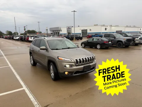 Another view of 2018 Jeep Cherokee Limited for sale in Charles City, IA at Mike Molstead Chevrolet, GMC