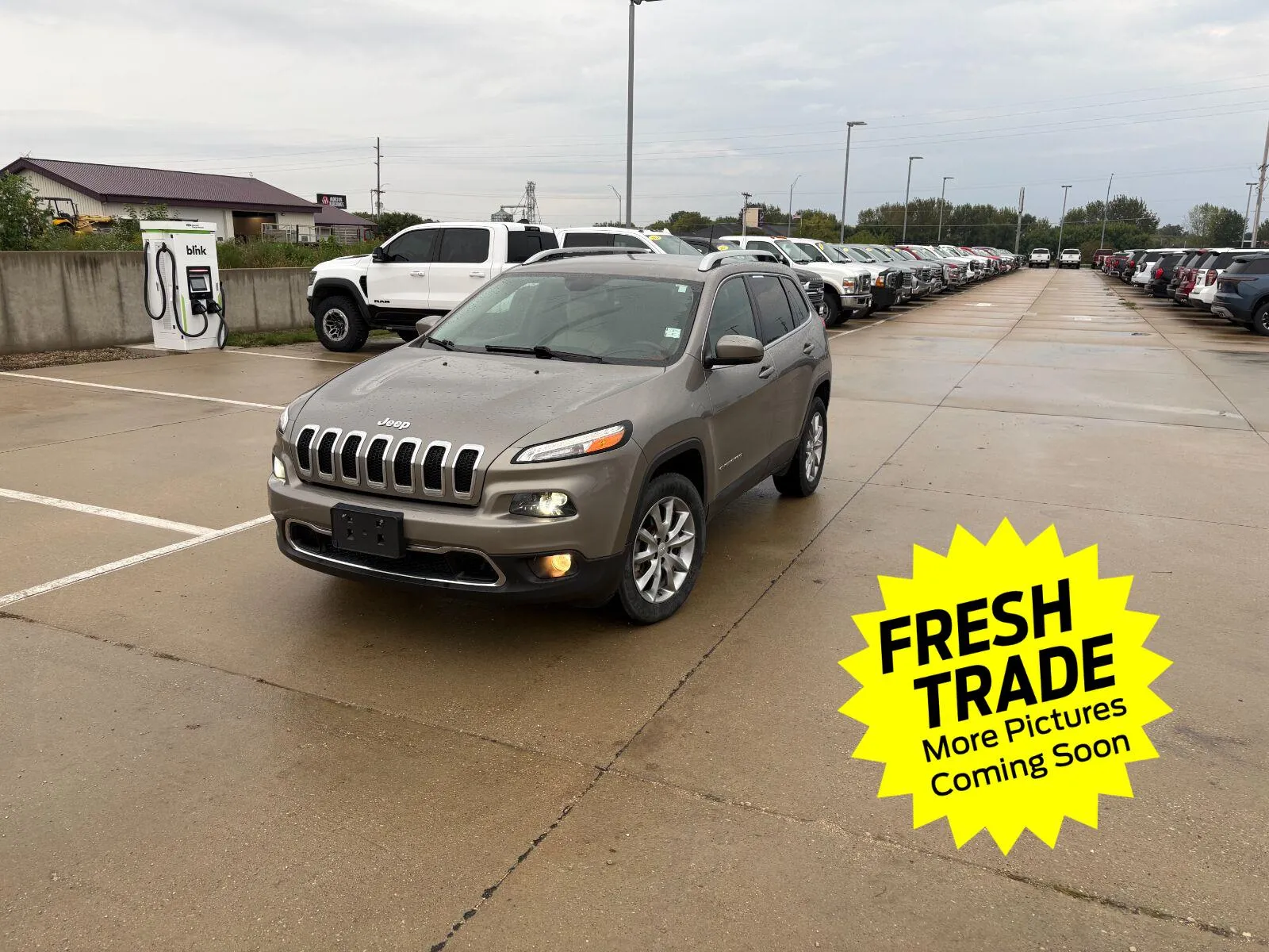 Brown 2018 Jeep Cherokee Limited for sale in Charles City, IA