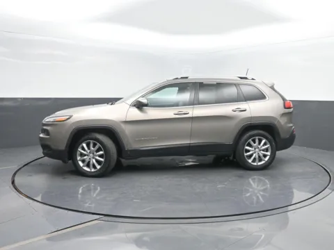 Brown 2018 Jeep Cherokee Limited for sale in Charles City, IA