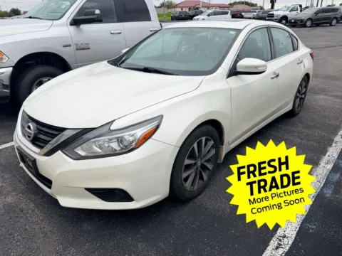 Another view of 2016 Nissan Altima 2.5 SL for sale in Charles City, IA at Mike Molstead Chevrolet, GMC