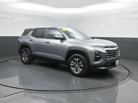 More photos of 2027 Chevrolet Equinox AWD LT at Mike Molstead Chevrolet, GMC, IA