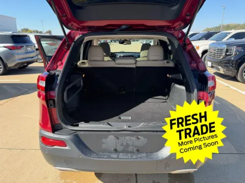 More photos of 2016 Jeep Cherokee Limited at Mike Molstead Chevrolet, GMC, IA