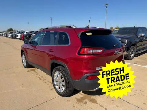 More photos of 2016 Jeep Cherokee Limited at Mike Molstead Chevrolet, GMC, IA