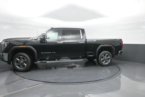 Black 2026 GMC Sierra 2500 HD SLT for sale in Charles City, IA