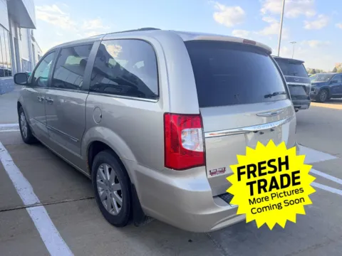 More photos of 2015 Chrysler Town & Country Touring at Mike Molstead Chevrolet, GMC, IA