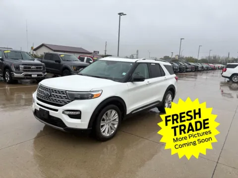 White 2024 Ford Explorer Limited for sale in Charles City, IA
