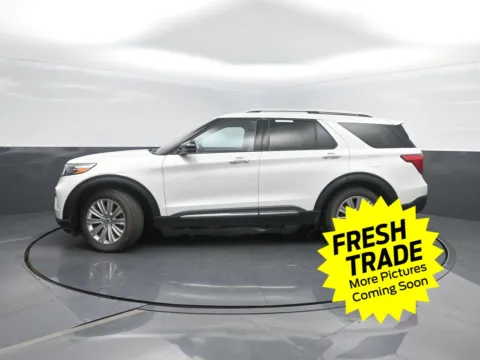 White 2024 Ford Explorer Limited for sale in Charles City, IA