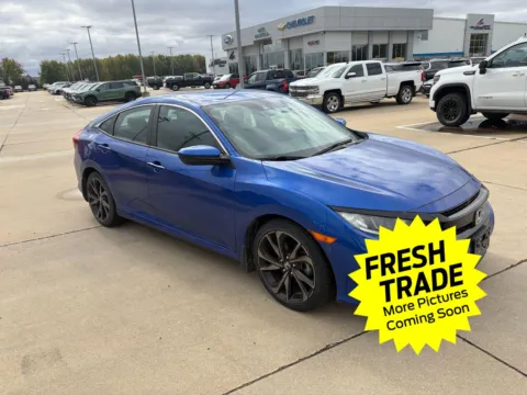 More photos of 2019 Honda Civic Sport at Mike Molstead Chevrolet, GMC, IA