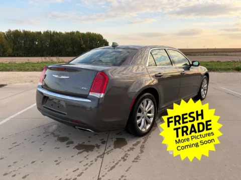 More photos of 2018 Chrysler 300 Touring at Mike Molstead Chevrolet, GMC, IA