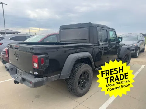 More photos of 2023 Jeep Gladiator Sport S at Mike Molstead Chevrolet, GMC, IA