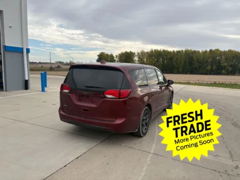 More photos of 2018 Chrysler Pacifica Touring Plus at Mike Molstead Chevrolet, GMC, IA