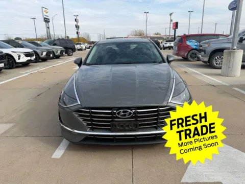 Another view of 2022 HYUNDAI SONATA SE for sale in Charles City, IA at Mike Molstead Chevrolet, GMC