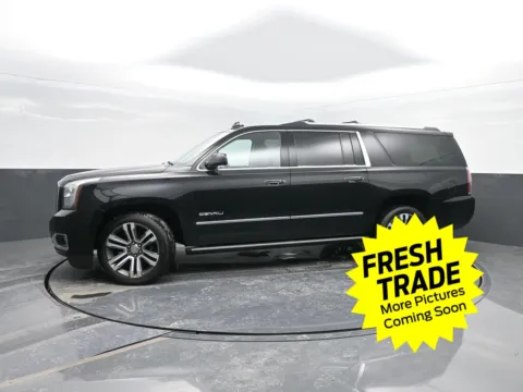 Black 2018 GMC Yukon XL Denali for sale in Charles City, IA