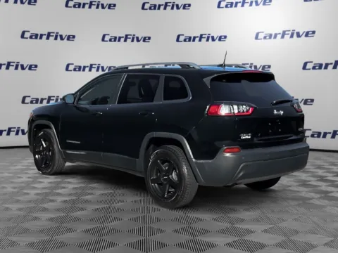 Another view of 2019 Jeep Cherokee Latitude Plus for sale in Plaistow, NH at CarFive Plaistow, NH