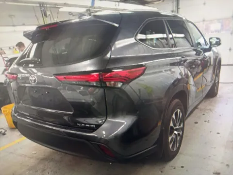 More photos of 2023 Toyota Highlander XLE at CarFive Plaistow, NH, NH