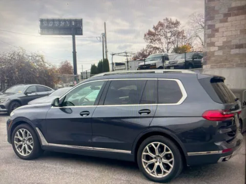 Photos of 2020 BMW X7 xDrive40i for sale in Plaistow, NH at CarFive Plaistow, NH