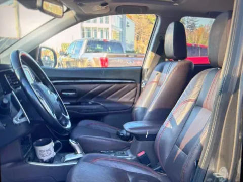 More photos of 2018 Mitsubishi Outlander PHEV SEL at CarFive Plaistow, NH, NH