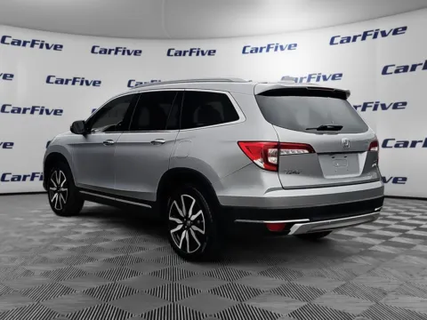 Another view of 2021 Honda Pilot Touring for sale in Plaistow, NH at CarFive Plaistow, NH