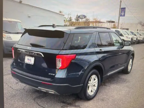 More photos of 2022 Ford Explorer XLT at CarFive Plaistow, NH, NH